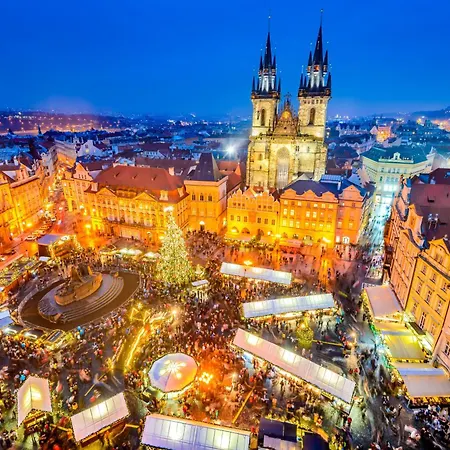 Price & Location - Historic Square Residency * Praga