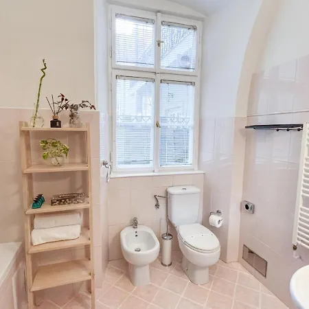 아파트 Price & Location - Historic Square Residency *