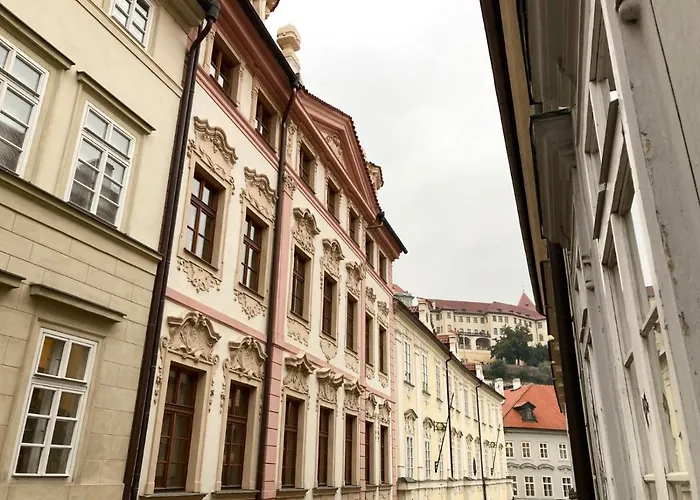 Price & Location - Historic Square Residency * Praha