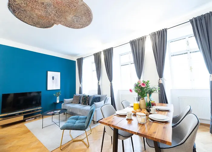 Price & Location - Historic Square Residency Praha