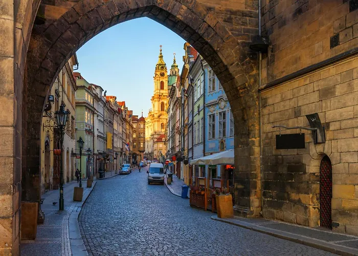 Price & Location - Historic Square Residency Praha